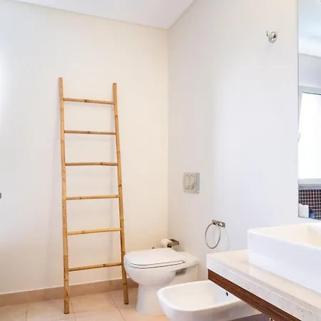 Guestready - Exquisite With Sea Views 4*